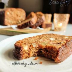 A picture of Eggless Christmas Plum Cake.