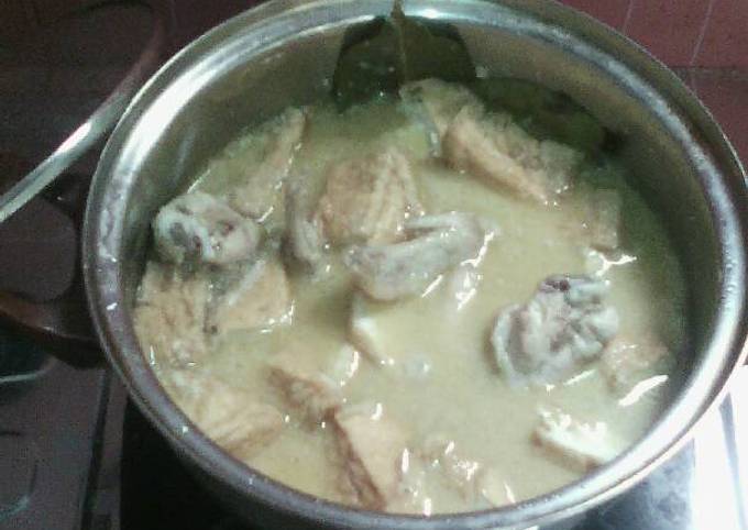 Opor Ayam Tahu