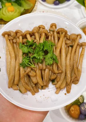 Hình của món Nấm bạch tuyết xào nước tương.