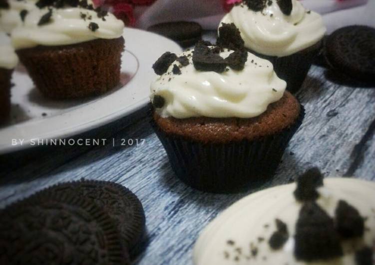 Choco Muffin with Cheesy Frosting