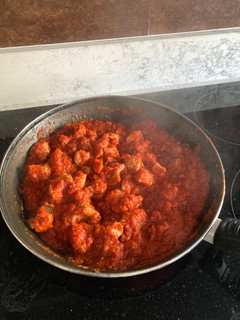 Una foto de Magro de pavo con tomate