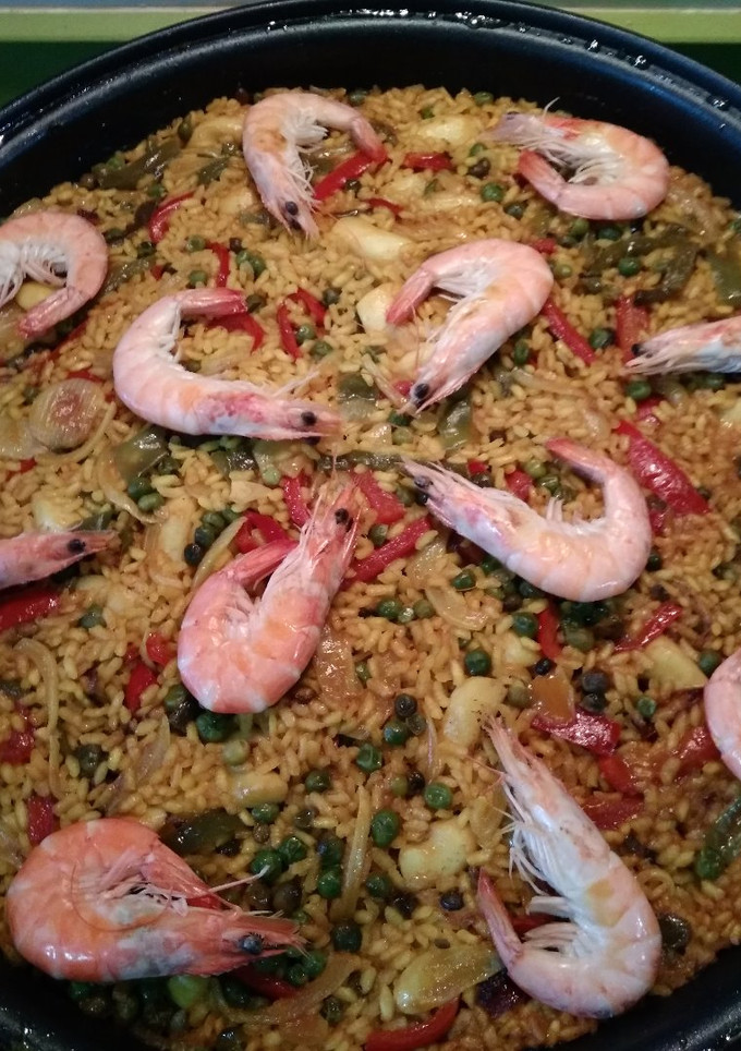Una foto de Paella a mi manera