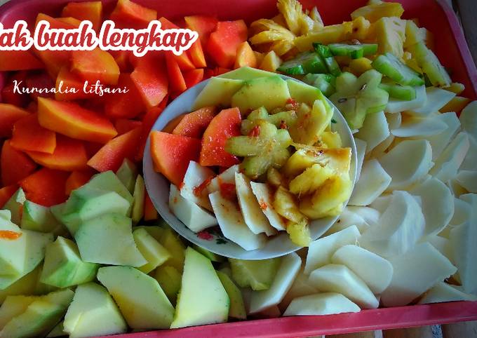 Bagaimana Membuat Rujak buah lengkap yang Enak Banget