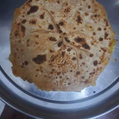 A picture of Aaloo ka parantha.