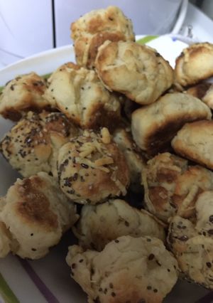 Una foto de Scones de queso🧀😍🤤