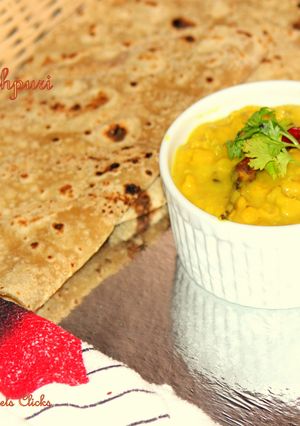 A picture of Dal Jodhpuri.