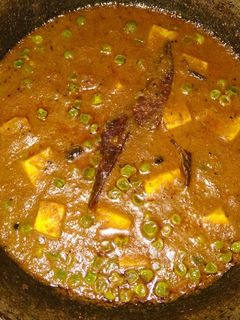 मटर पनीर (matar paneer recipe in Hindi) रेसिपी मुख्य फोटो