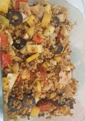 Una foto de Ensalada de arroz integral y quinoa con vinagreta de mostaza