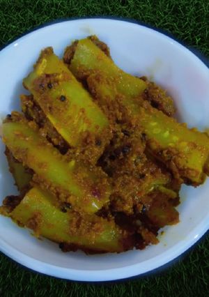 भरवां मसाला लौकी (Bharwan masala lauki recipe in hindi) रेसिपी मुख्य फोटो