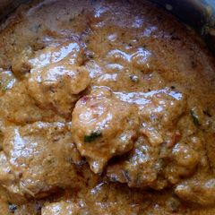 A picture of Shahi chicken korma.