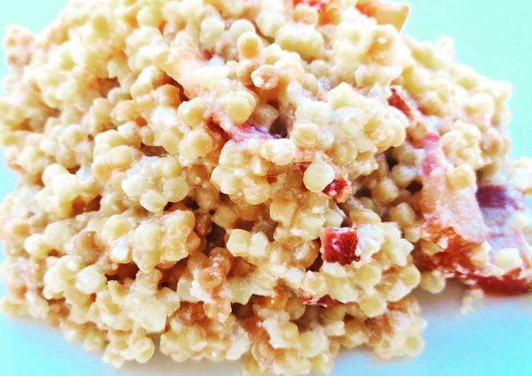 Fregola sarda con yogurt greco e pancetta