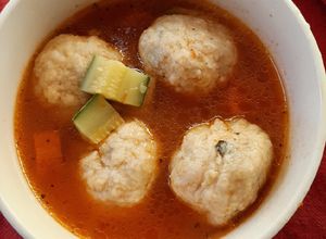 Una foto de Albóndigas de pollo con masa