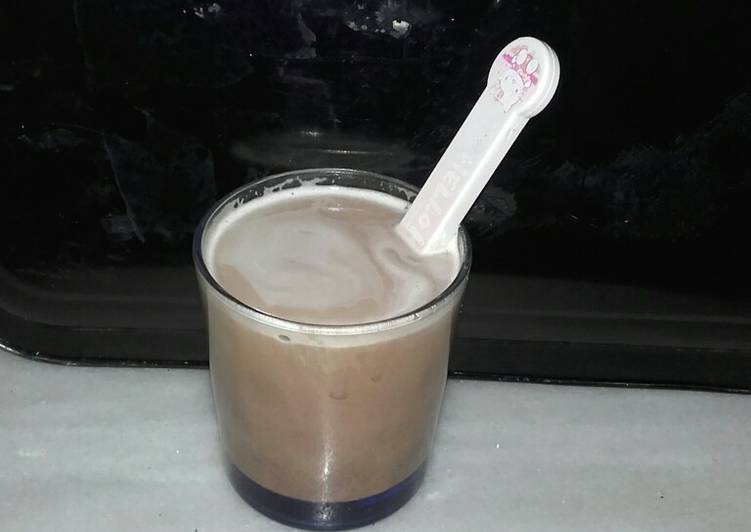 Café con leche con sabor a chocolate y un toque de canela
