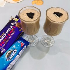 A picture of Oreo and Banana Shake.