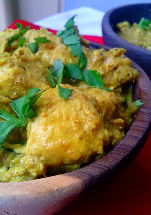 A picture of Chicken Korma.