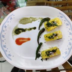A picture of Dazzling Dhoklas.