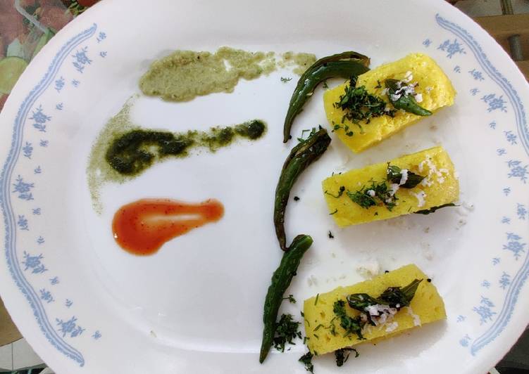 Dazzling Dhoklas