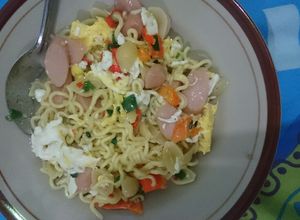 Foto resep Seblak Mie, Makaroni, Telur dan Sosis