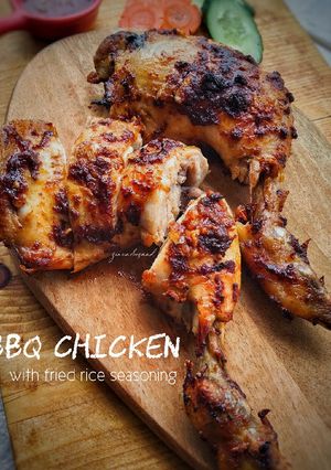 Gambar Bbq chicken with fried rice seasoning