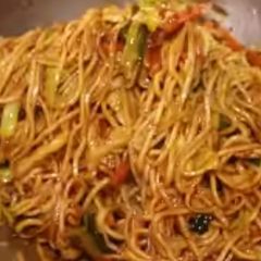 A picture of Noodles.