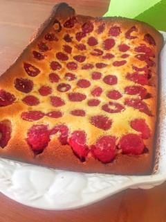 A picture of Clafoutis.