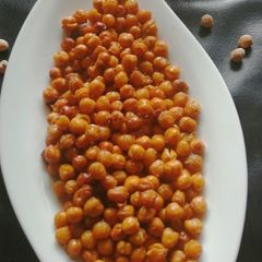 A picture of Roasted Spicy chickpeas.