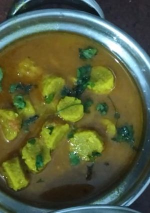 A picture of Gatte ki sabzi.
