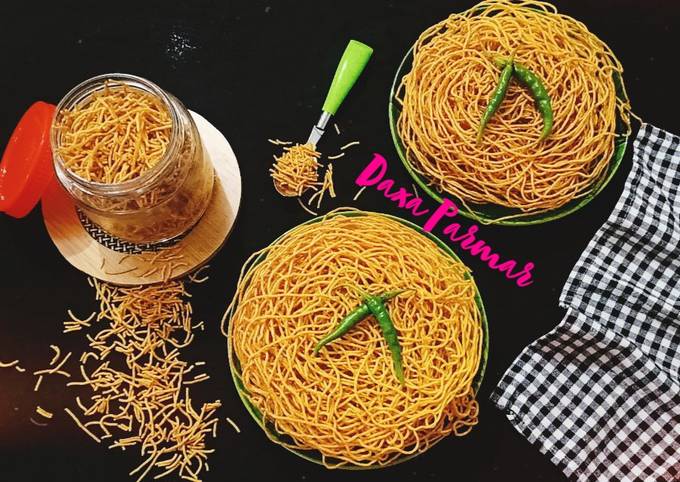 Aloo Bhujiya (Aloo Sev)