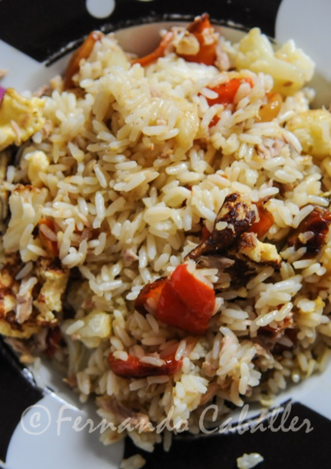 Una foto de Arroz blanco con verduras que tengas por casa