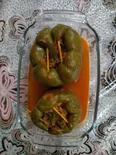 عکسی از دستور فلفل دلمه شکم پر 🫑