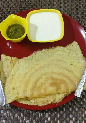 A picture of Moong dal dosa.
