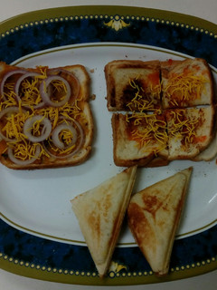 உருளைக்கிழங்கு மசாலா ப்ரெட் டோஸ்ட் (Aaloo masala bread toast recipe in Tamil) செய்முறை முக்கிய புகைப்படம்