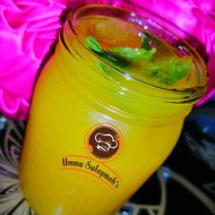 A picture of Mango Squash 🥭🍹.