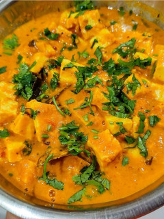પનીર બટર મસાલા (Paneer Butter Masala Recipe In Gujarati) રેસીપી મુખ્ય ફોટો