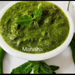 A picture of Mint Coriander Chutney.