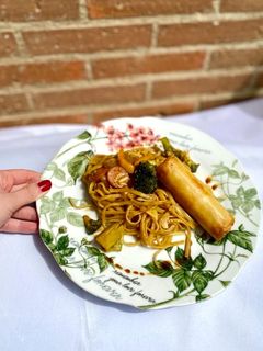 Una foto de Tallarines con soja y verduras 🥦 🥕