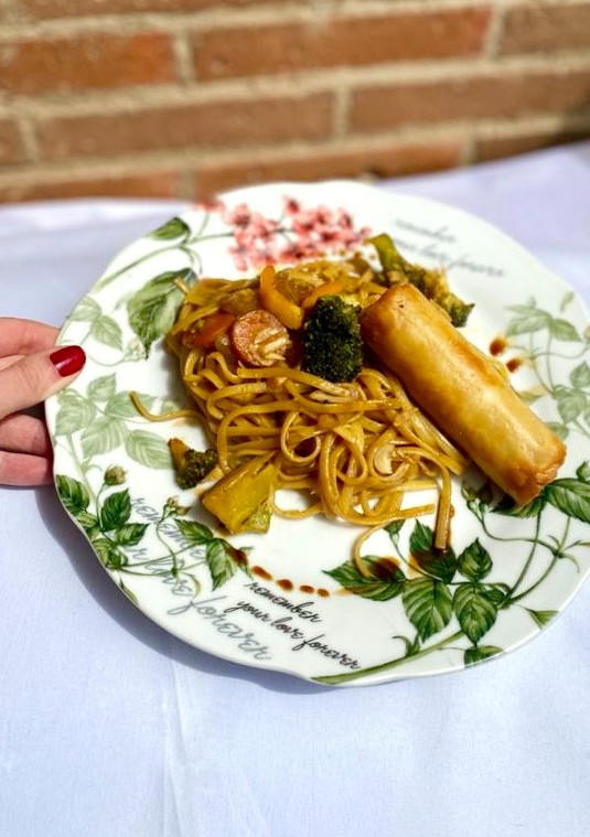 Una foto de Tallarines con soja y verduras 🥦 🥕