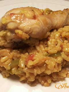 Una foto de Arroz con pollo en sartén