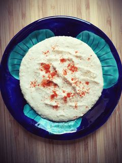 Una foto de Hummus casero