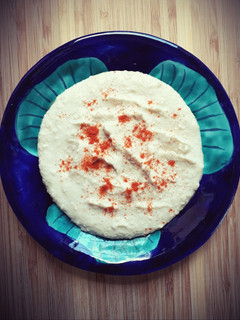 Una foto de Hummus casero