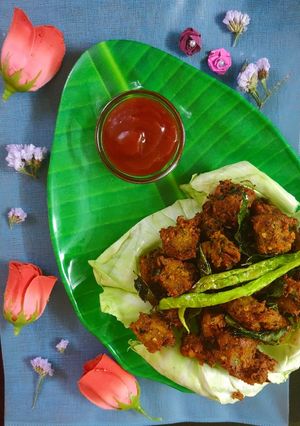 A picture of Yam/suran pakodas.