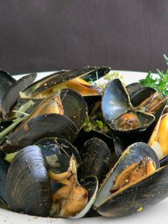 Une photo de Moules à la crème parfumées au curry