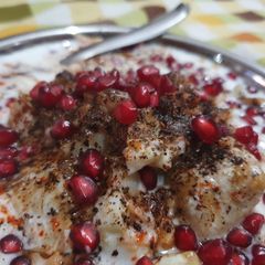 Dahi bhalle A picture of Dahi bhalle.