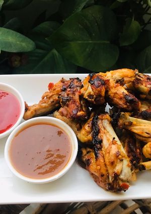 A picture of Honey Wings.