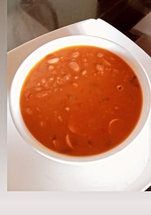 Una foto de Frijoles con salchichas