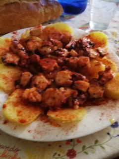 Una foto de Pulpo a la gallega