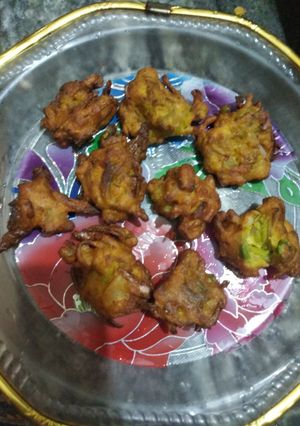 A picture of Pumpkin flowers pakora.