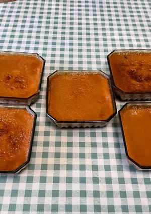 Une photo de Crèmes caramélisées à la cerise