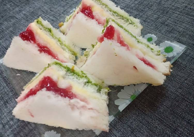 Tricolor sandwich