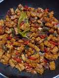 Orek tempe basah cabe kriting merah & hijau